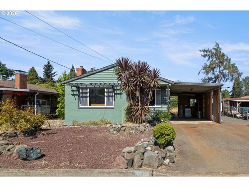 324 W Berdine St, Roseburg, OR, 97471-2205 | Card Image