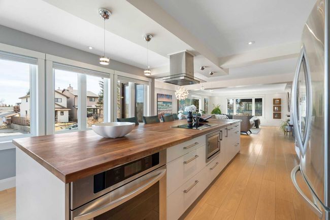 3004 13 Avenue Sw, House other with 5 bedrooms, 4 bathrooms and 5 parking in Calgary AB | Image 12