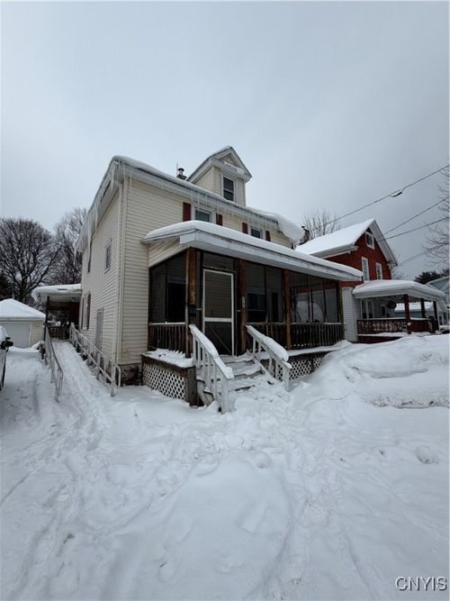 512 Broadway, Oneida, NY, 13421-2304 | Card Image