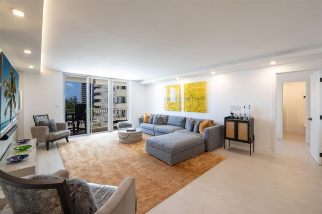 APT-404 - 1 Las Olas Cir, Condo with 2 bedrooms, 2 bathrooms and null parking in Fort Lauderdale FL | Image 5