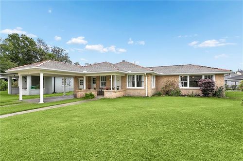 4 Ellen Ct, Jefferson, LA, 70121-1418 | Card Image