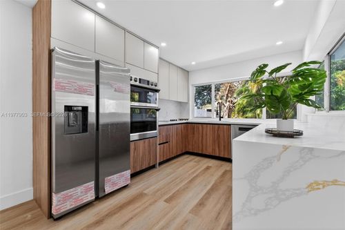 6621 Ficus Dr, Miramar, FL, 33023-4923 | Card Image