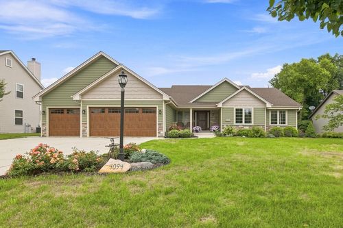 4094 W Whispering Ridge Pass, Franklin, WI, 53132-8879 | Card Image