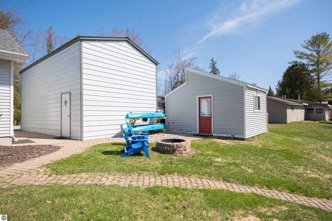6001 N Silver Pines Dr, House other with 3 bedrooms, 2 bathrooms and null parking in Bellaire MI | Image 14