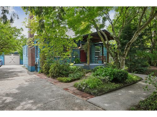 5900 Ne Ainsworth St, Portland, OR, 97218-2356 | Card Image