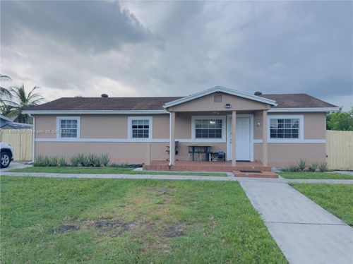 5721 Sw 54th Ter, Davie, FL, 33314-7452 | Card Image