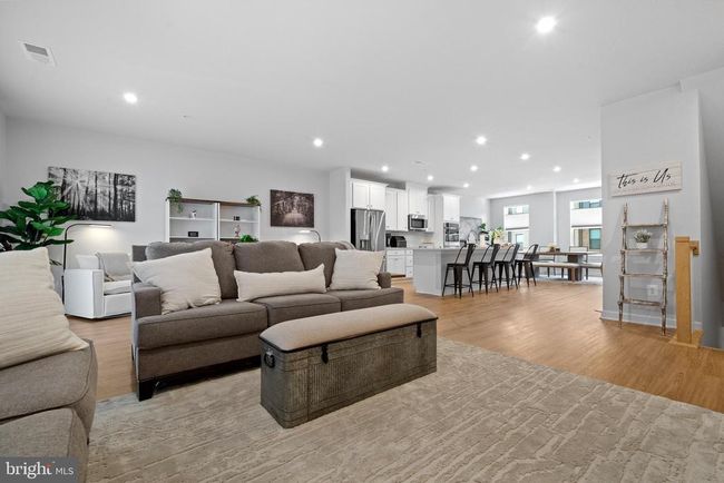 64 - 14114 Gypsum Loop, Condo with 3 bedrooms, 3 bathrooms and null parking in CHANTILLY VA | Image 11