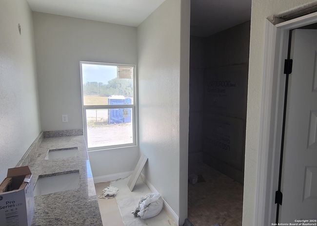 52 Peach Tree Ave, House other with 3 bedrooms, 2 bathrooms and null parking in Poteet TX | Image 14