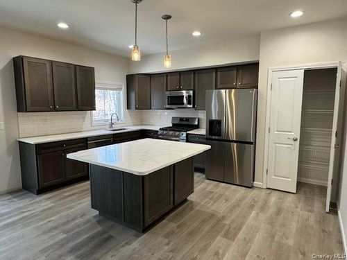 unit-11-4 S Hills Way, Wappingers Falls, NY, 12590-1412 | Card Image