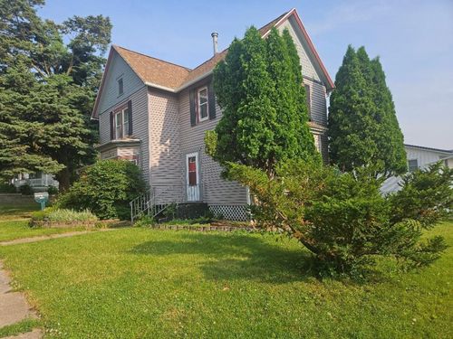 1502 9th Ave, Belle Plaine, IA, 52208-1618 | Card Image