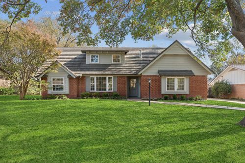 3905 Marys Creek Dr, Benbrook, TX, 76116-7519 | Card Image