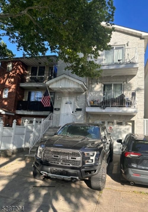 12 Miller St, Jersey City, NJ, 07304-1193 | Card Image