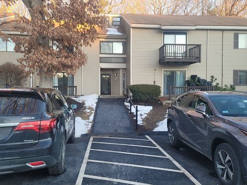 unit-6-30 Thayer Pond Dr, North Oxford, MA, 01537-1123 | Card Image