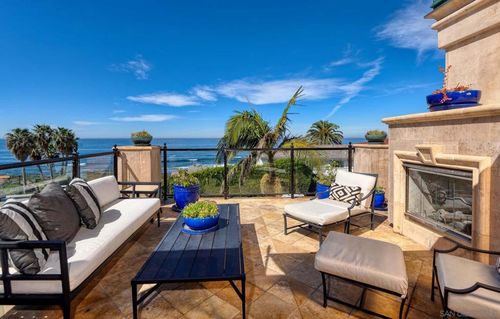 357 Coast Blvd S, La Jolla, CA, 92037-4637 | Card Image