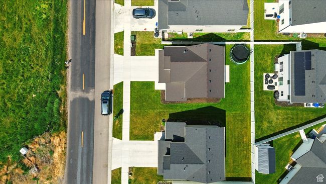 Aerial perspective of suburban area | Image 26