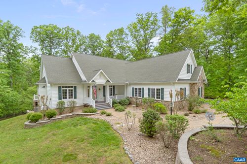 143 Chapel Ct, Palmyra, VA, 22963-4936 | Card Image