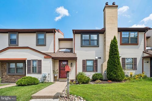 899 Andover Pl, Warwick, PA, 18974-3801 | Card Image