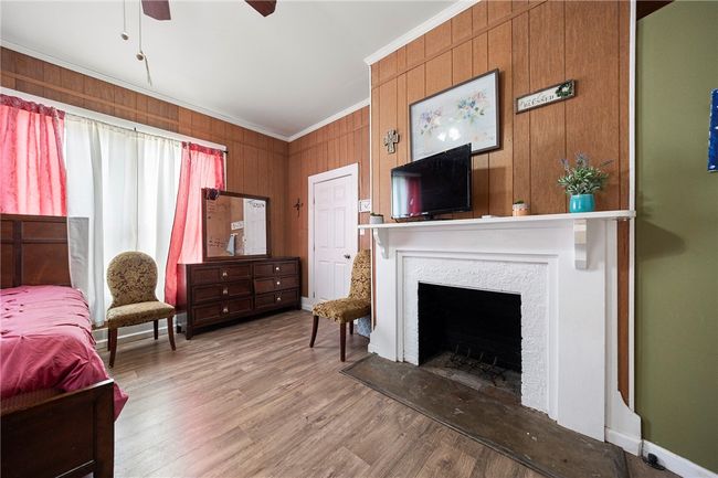 1009 Sinton St, House other with 3 bedrooms, 2 bathrooms and null parking in Sinton TX | Image 18