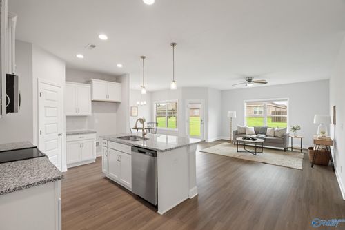 170 Williams Pointe Blvd Sw, Huntsville, AL, 35824-2001 | Card Image