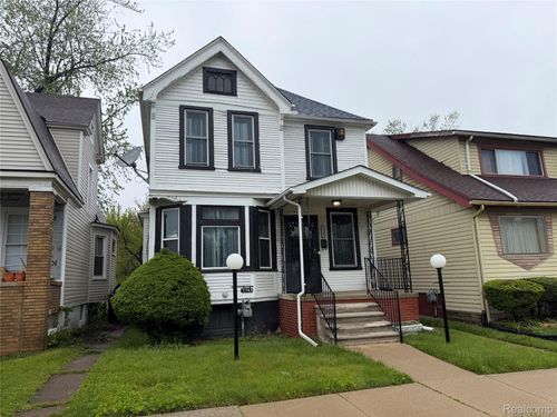 7743 E Canfield St, Detroit, MI, 48214-1011 | Card Image