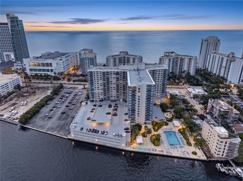 802-3800 S Ocean Dr, Hollywood, FL, 33019-2927 | Card Image
