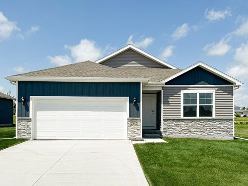 5810 Ne Verona Dr, Ankeny, IA, 50021-6112 | Card Image