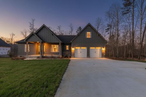 2796 Mowbray Pike, Soddy Daisy, TN, 37379-7213 | Card Image