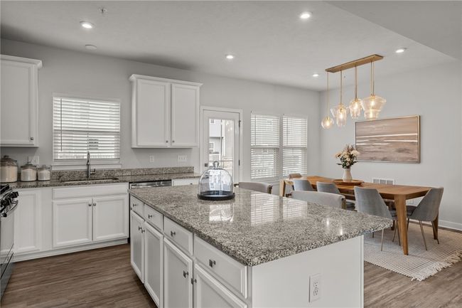 624 Amarth Ln, Townhouse with 3 bedrooms, 3 bathrooms and null parking in Cranberry Twp PA | Image 6