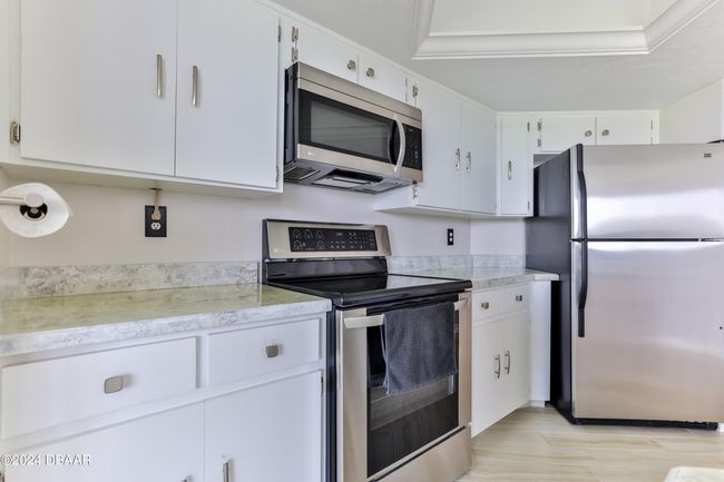 2B1 - 1 Oceans West Blvd, Condo with 2 bedrooms, 2 bathrooms and null parking in Daytona Beach Shores FL | Image 9