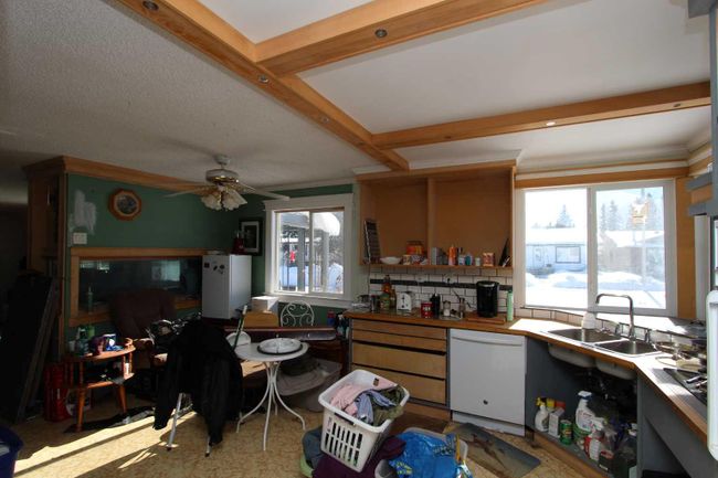5112 51 Avenue, Home with 2 bedrooms, 1 bathrooms and 2 parking in Caroline AB | Image 9