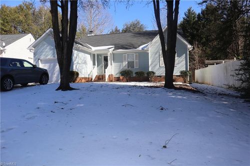 4702 Tuliptree Dr, Greensboro, NC, 27455-3402 | Card Image