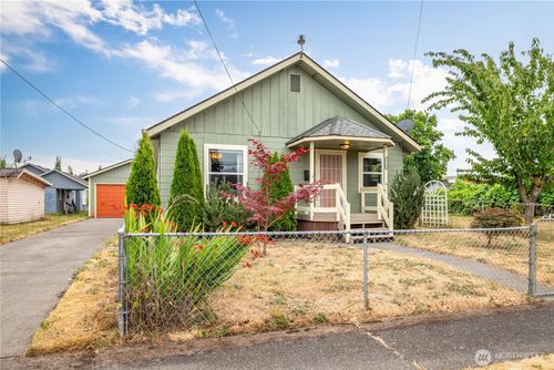 1210 S 3rd Ave, Kelso, WA, 98626-2133 | Card Image