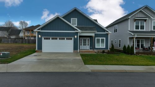 203 Campfire Ct, Winchester, TN, 37398-1734 | Card Image