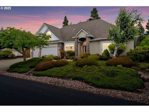 40 Ocean Dunes Dr, Florence, OR, 97439 | Card Image