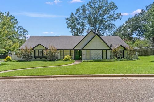 1205 Dogwood St, Gilmer, TX, 75644-3039 | Card Image