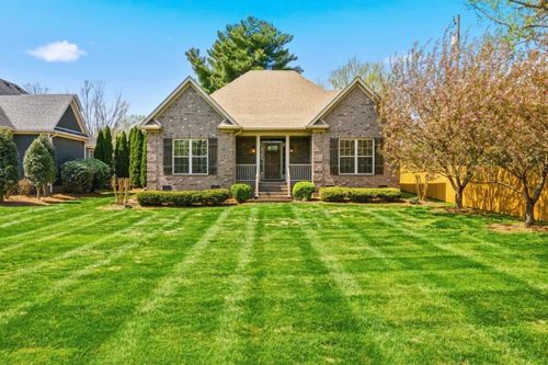 419 Indian Hills Dr, Bowling Green, KY, 42103-1334 | Card Image