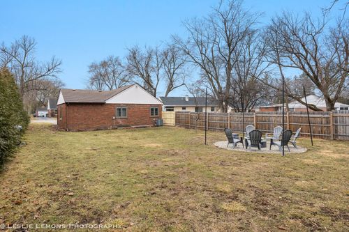 4 Lincoln Ct, Lombard, IL, 60148-2537 | Card Image