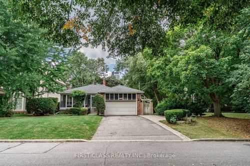 81 Hillcrest Ave, North York, ON, M2N3N6 | Card Image