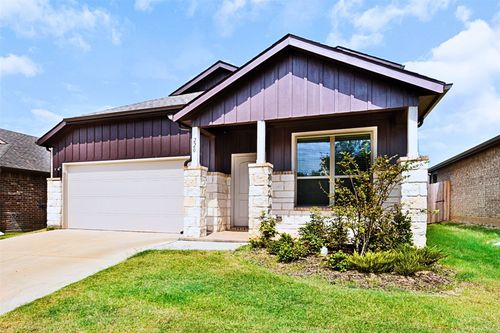 228 Still Glen Dr, Terrell, TX, 75160-4604 | Card Image