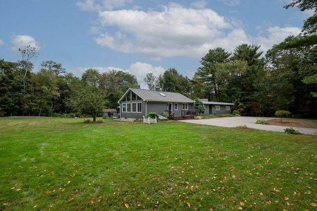 82 Central Tpke, House other with 4 bedrooms, 3 bathrooms and 10 parking in Sutton MA | Image 8