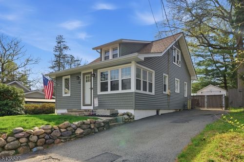 43 Merrie Trl, Denville, NJ, 07834-1527 | Card Image