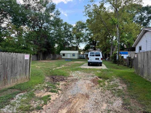 212 E Pirate St, Longview, TX, 75604-2432 | Card Image