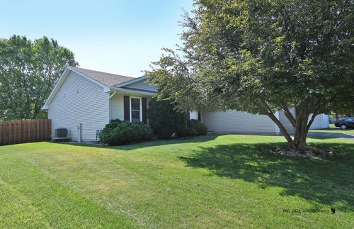 608 Wimbleton Trail, McHenry, IL, 60050 | Card Image