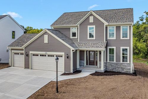 N174W20660 Laurel Springs Circle, Jackson, WI, 53037 | Card Image