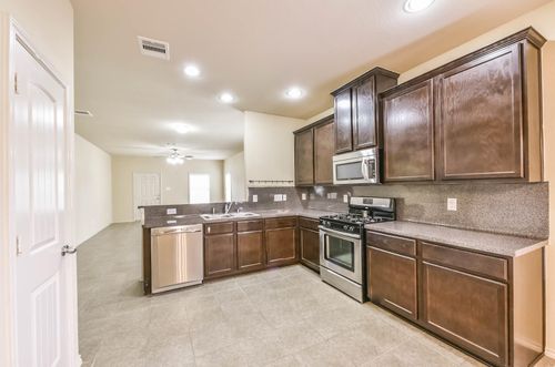 19735 Crossfalls Ln, Cypress, TX, 77433-7613 | Card Image