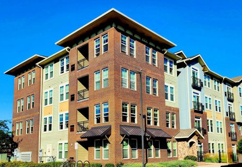 4408-670 E Algonquin Rd, Schaumburg, IL, 60173-3857 | Card Image