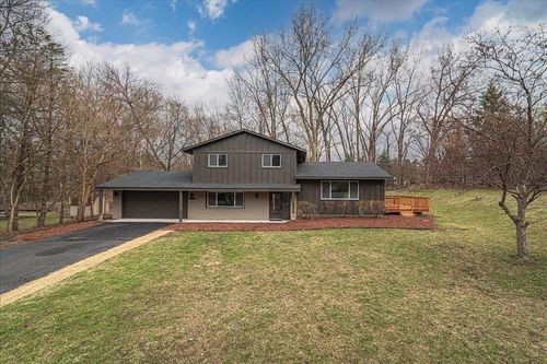 15712 Woodgate Rd N, Minnetonka, MN, 55345-4532 | Card Image