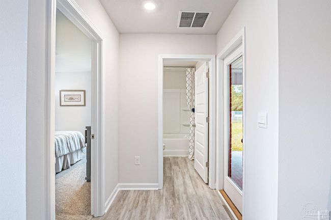 2802 Chevy Cir, House other with 5 bedrooms, 3 bathrooms and 2 parking in Pace FL | Image 12