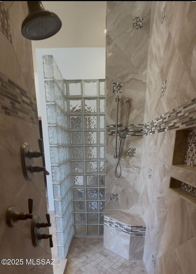 Primary Walk in Shower | Image 23