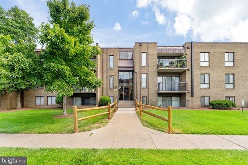 apt-201-7599 Gales Ct, MANASSAS, VA, 20109-7599 | Card Image